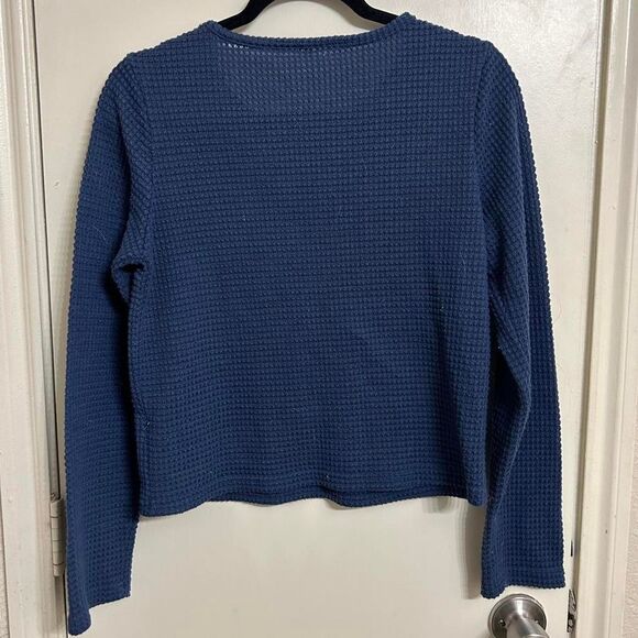 Unbranded Women's Blue and Navy Shirt - Picture 2 of 2